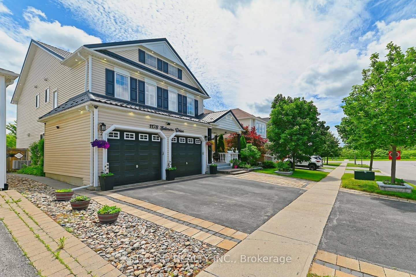1178 Salmers Drive, Oshawa, ON L1K 0B2