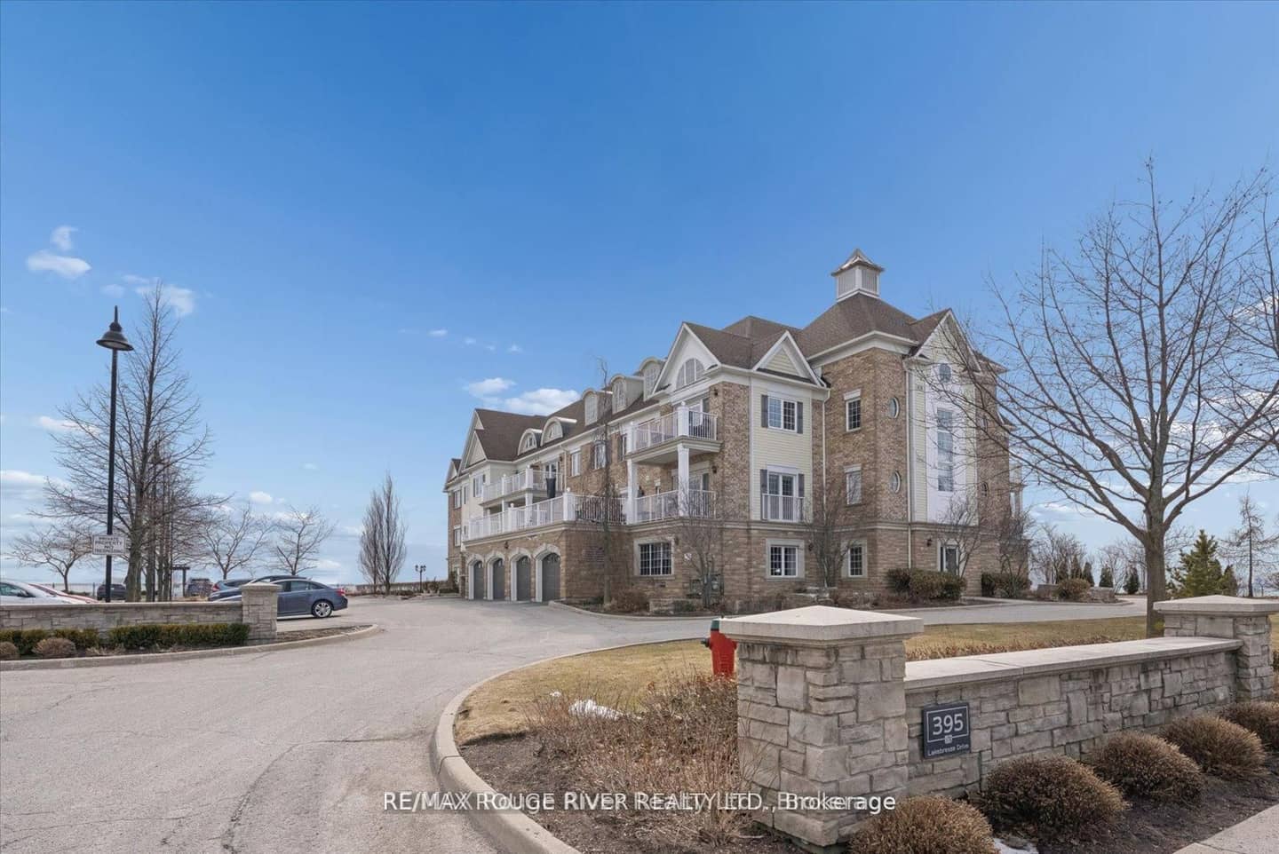 395 Lakebreeze Drive 306, Clarington, ON L1B 0A5