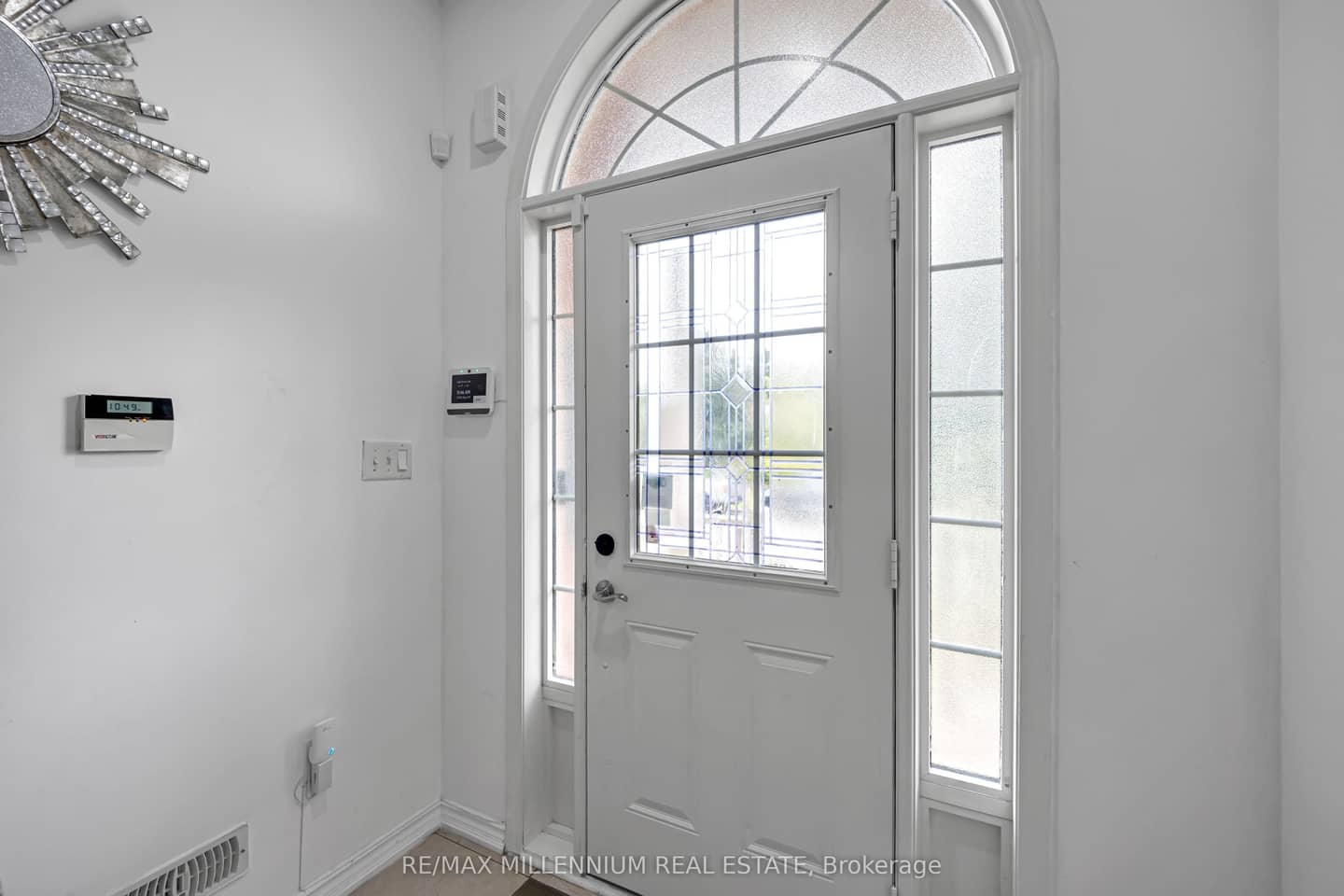 39 Decker Hollow Circle, Brampton, ON L6X 0K9