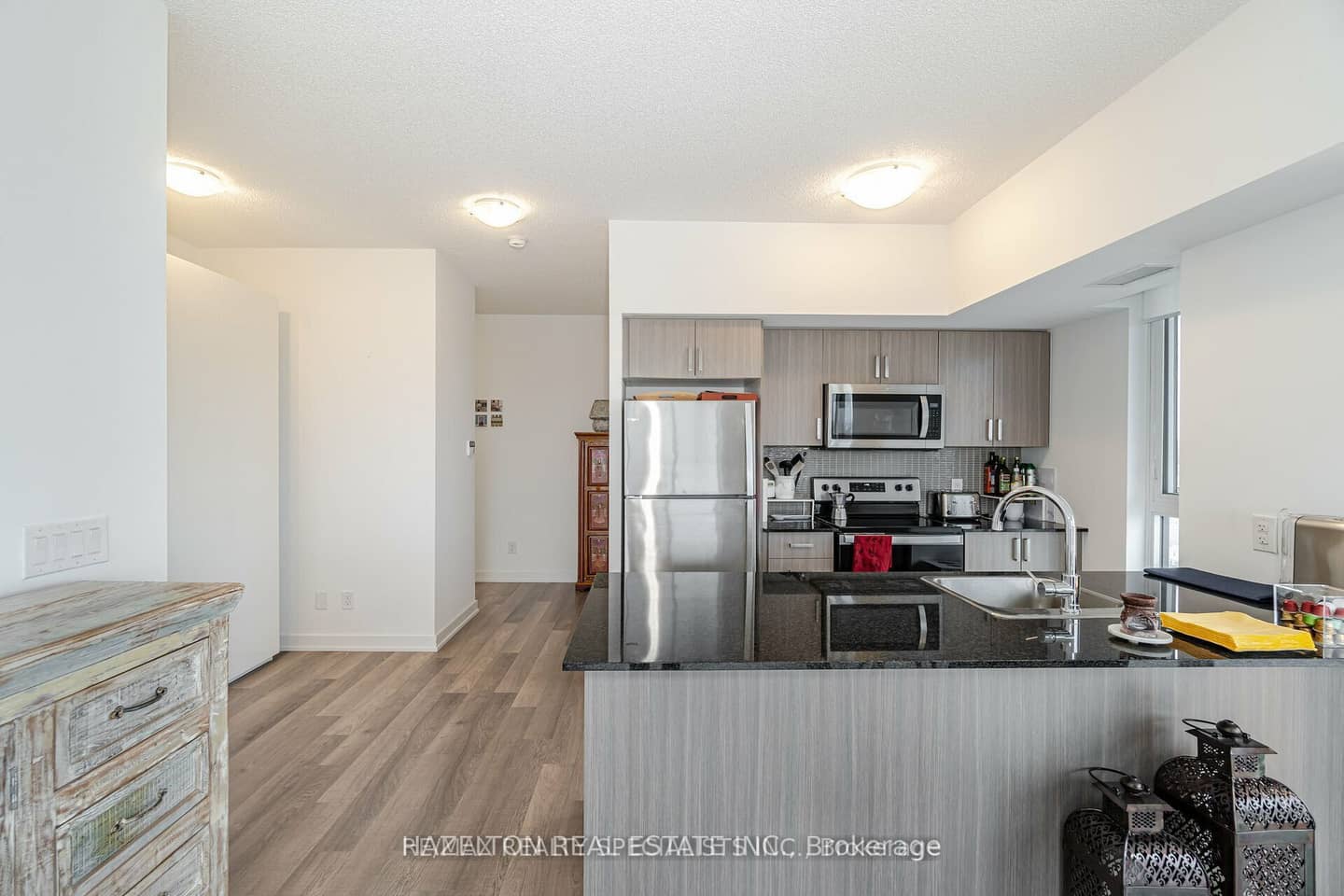 1604 Eglinton Avenue W 1304, Toronto, ON M6E 0A1