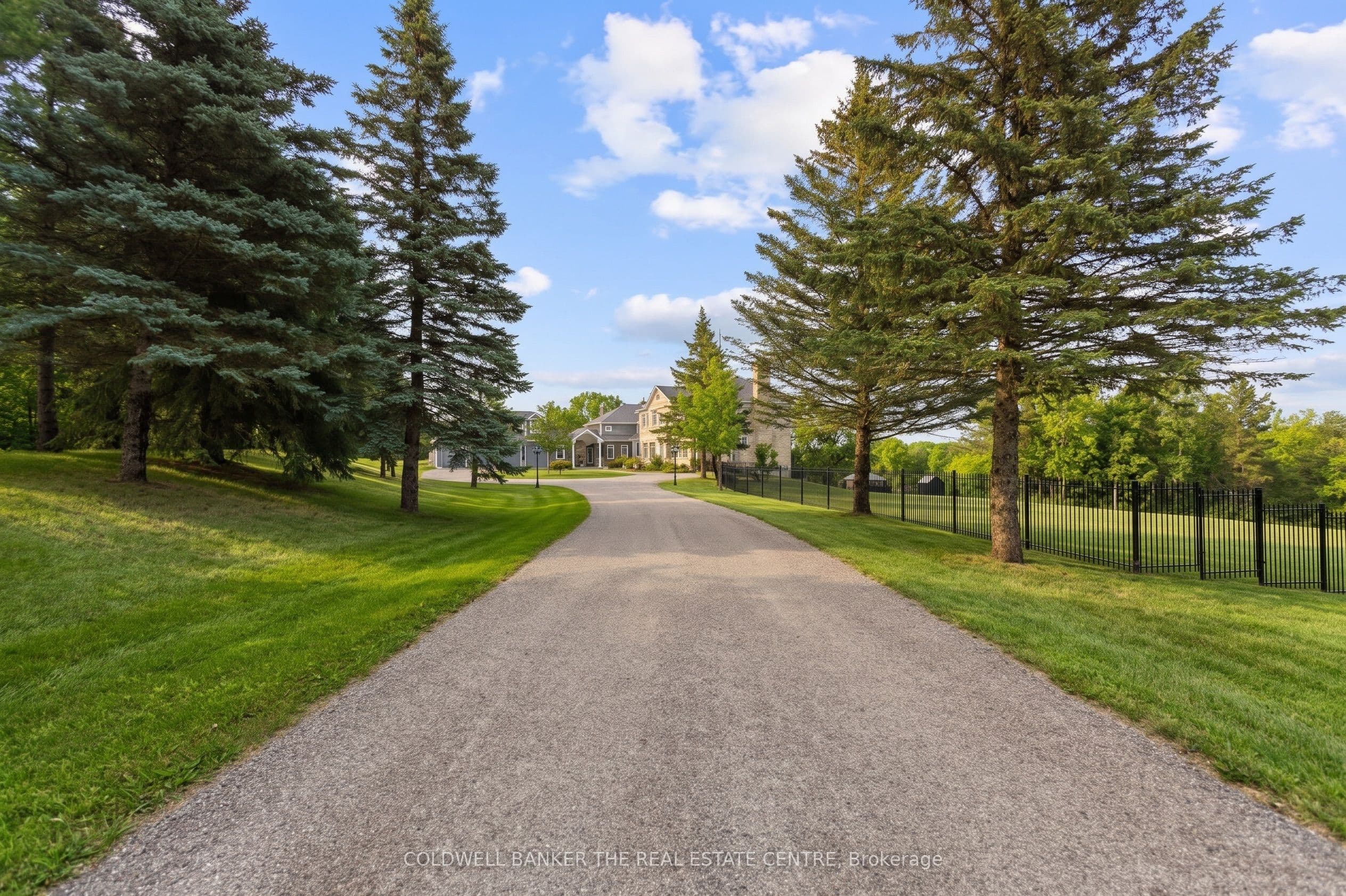 14571 Warden Avenue, Whitchurch-Stouffville, ON L4A 3V7