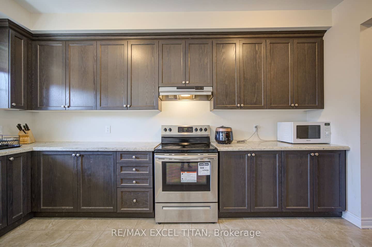3038 George Savage Avenue, Oakville, ON L6M 0Z1