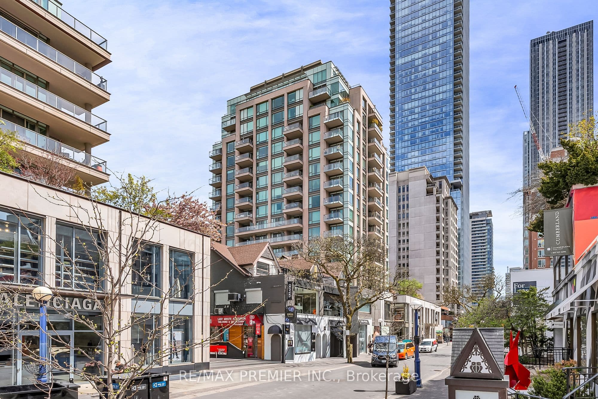 80 Yorkville Avenue 502, Toronto, ON M5R 2C2