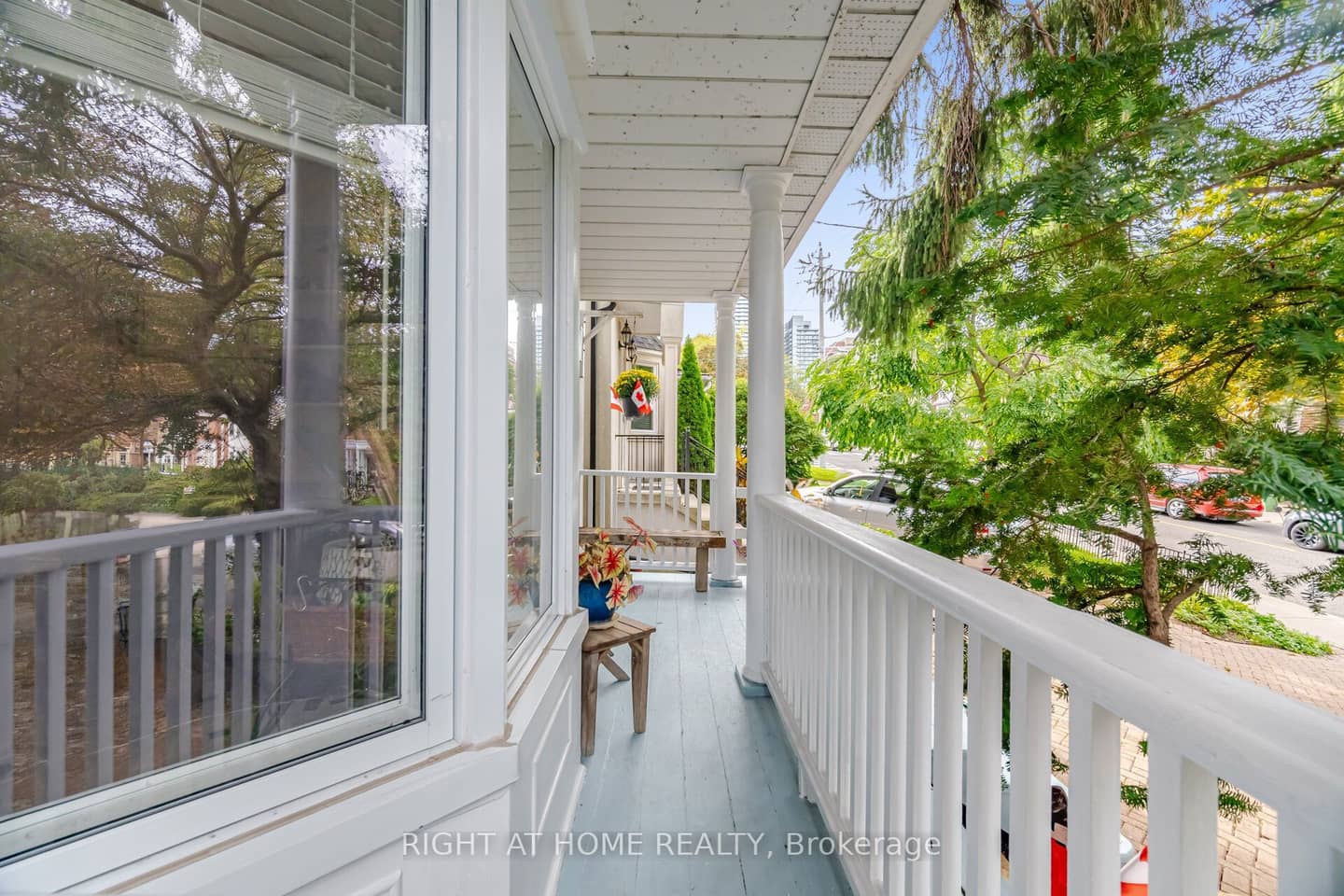 219 Broadway Avenue, Toronto, ON M4P 1W1