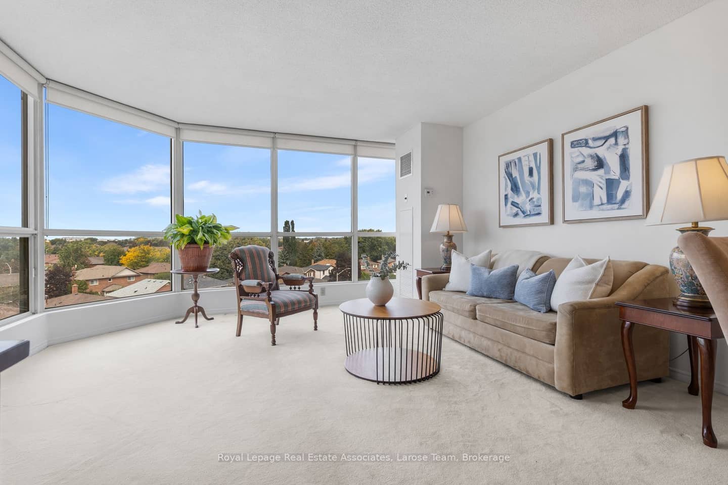 1500 Grazia Court 607, Mississauga, ON L4W 4Z9