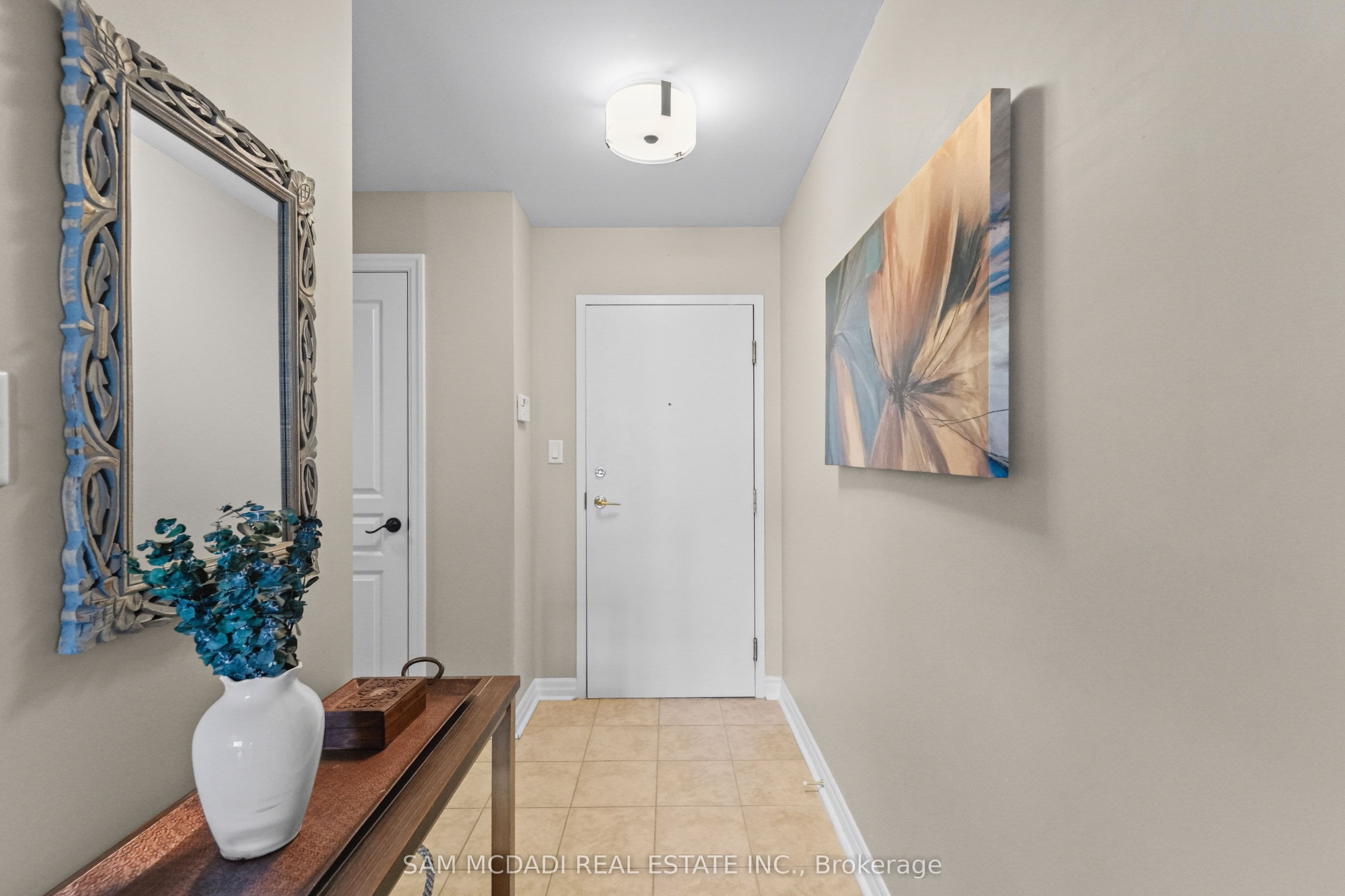 70 Port Street E 506, Mississauga, ON L5G 4V8
