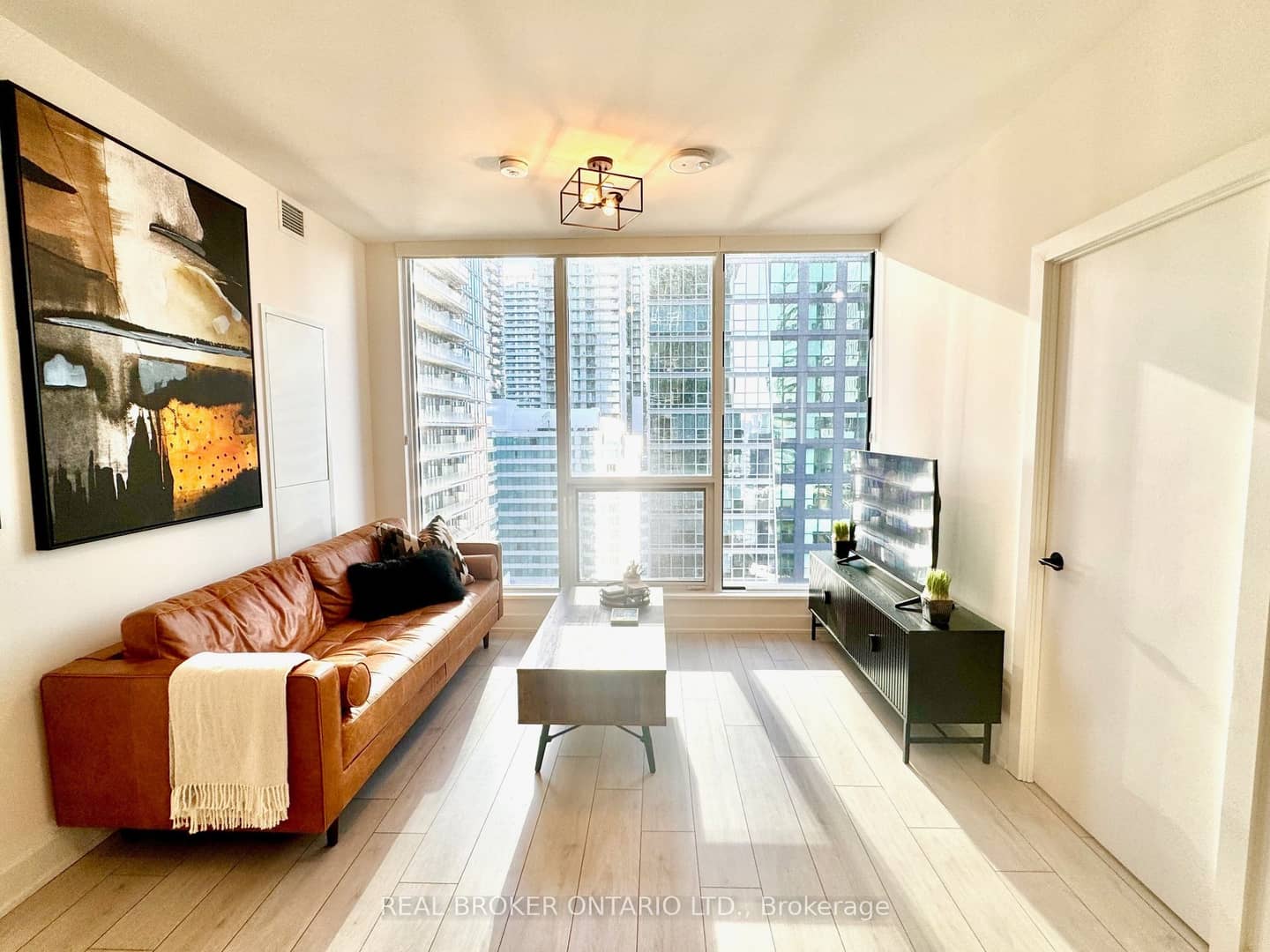15 Mercer Street 13, Toronto, ON M5V 1H2