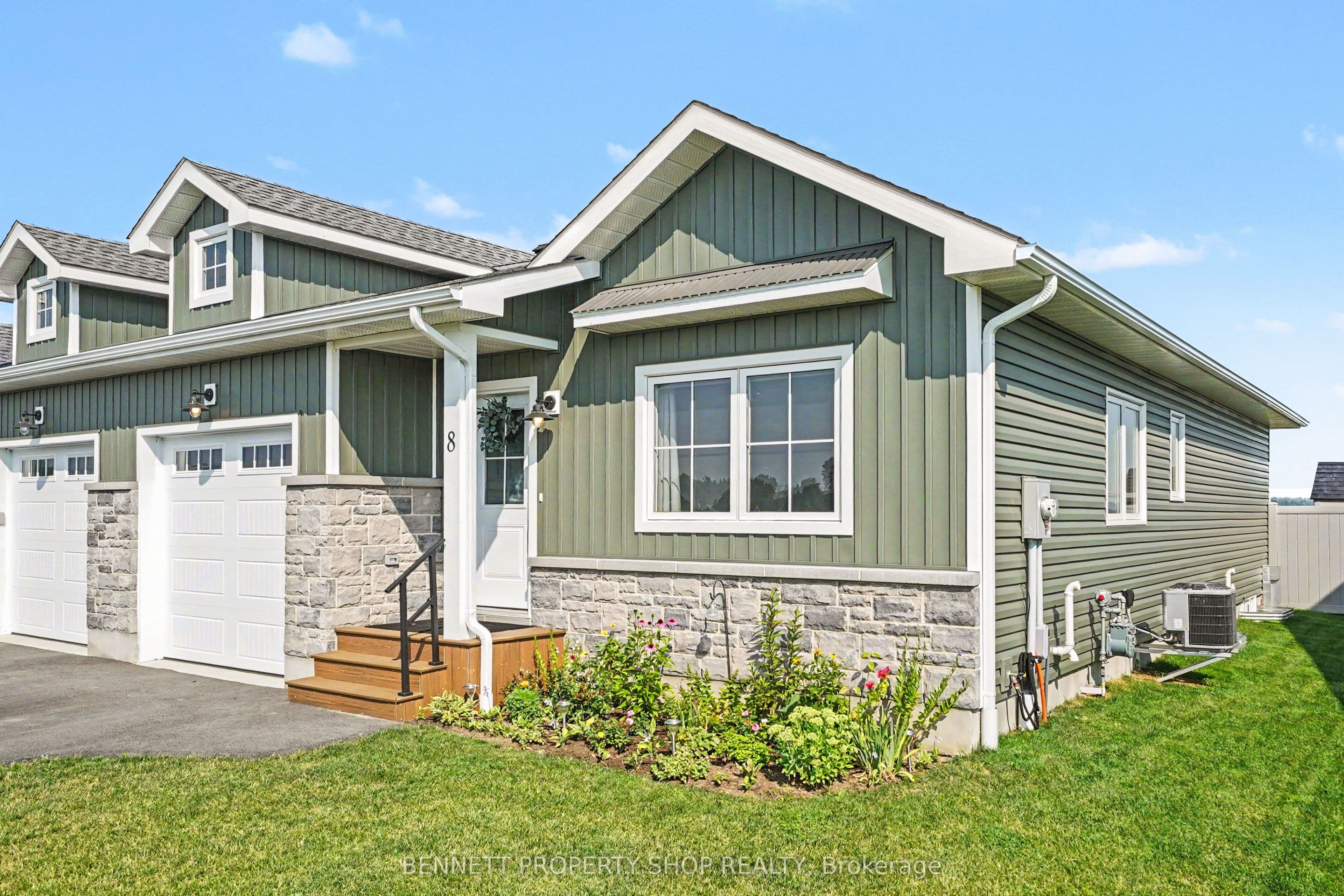 8 Rotterdam Way, South Dundas, ON K0C 1X0