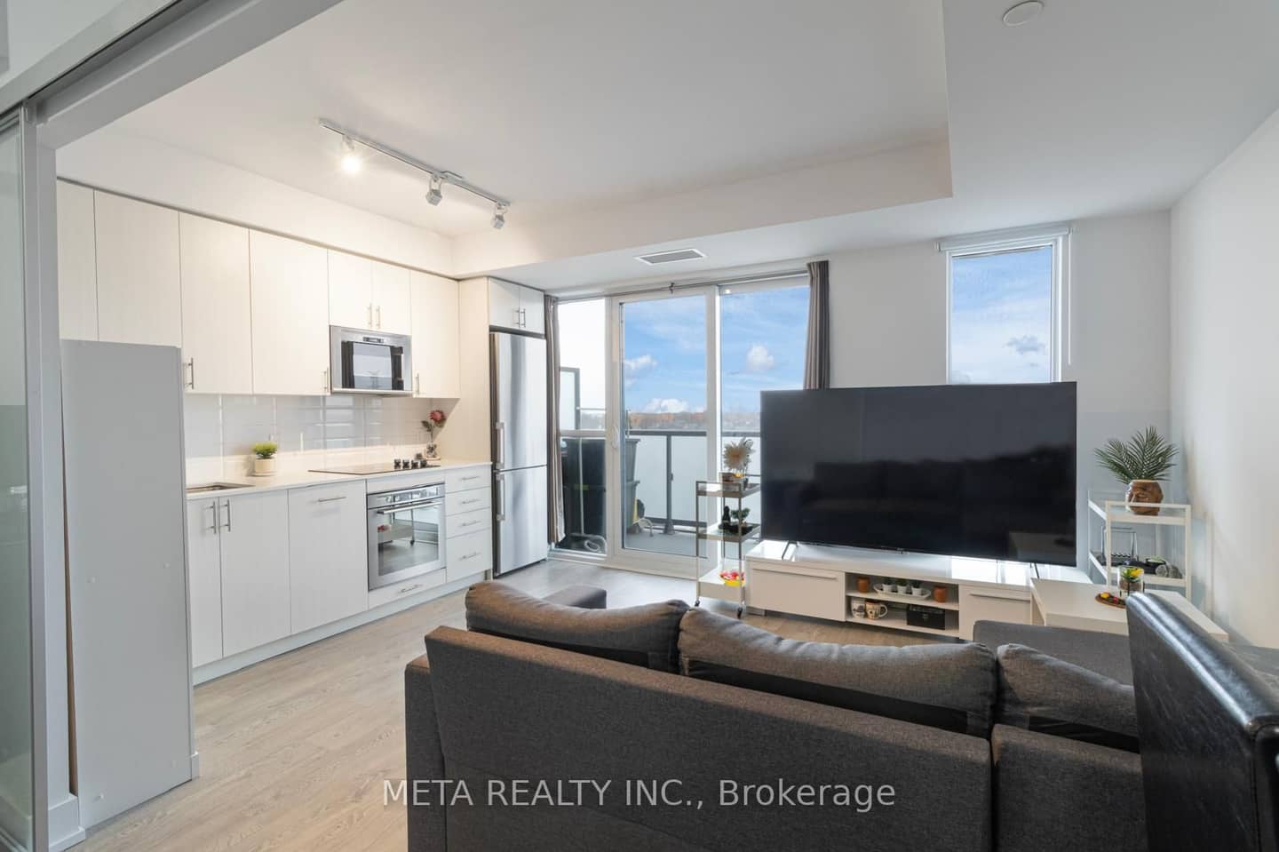 2550 Simcoe Street N 502, Oshawa, ON L1L 0R5