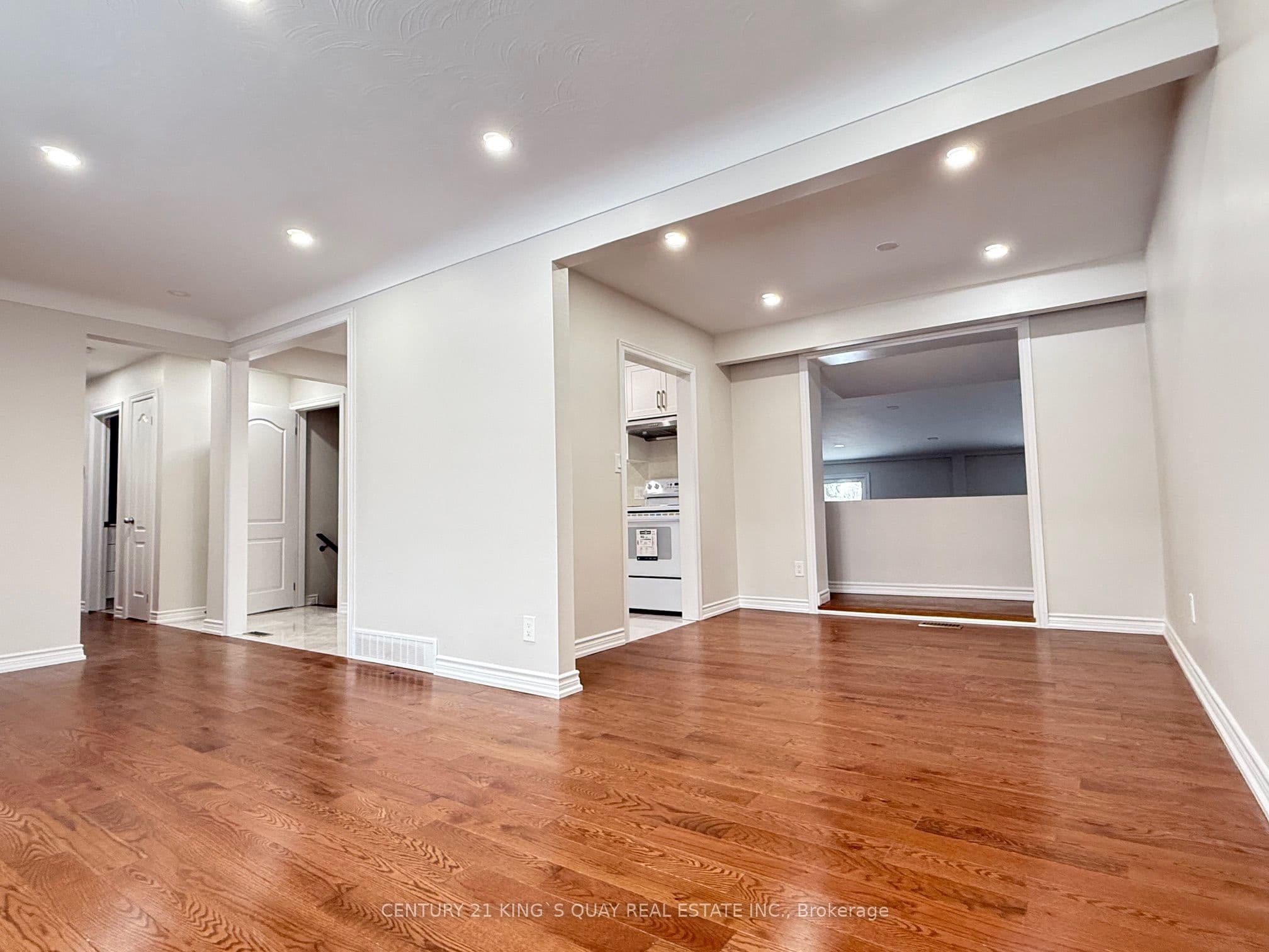 4383 Petrie Court, Niagara Falls, ON L2E 6L8