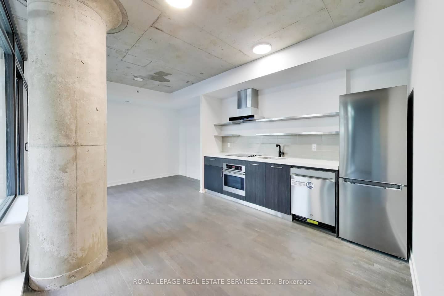 560 King Street W 626, Toronto, ON M5V 0L6