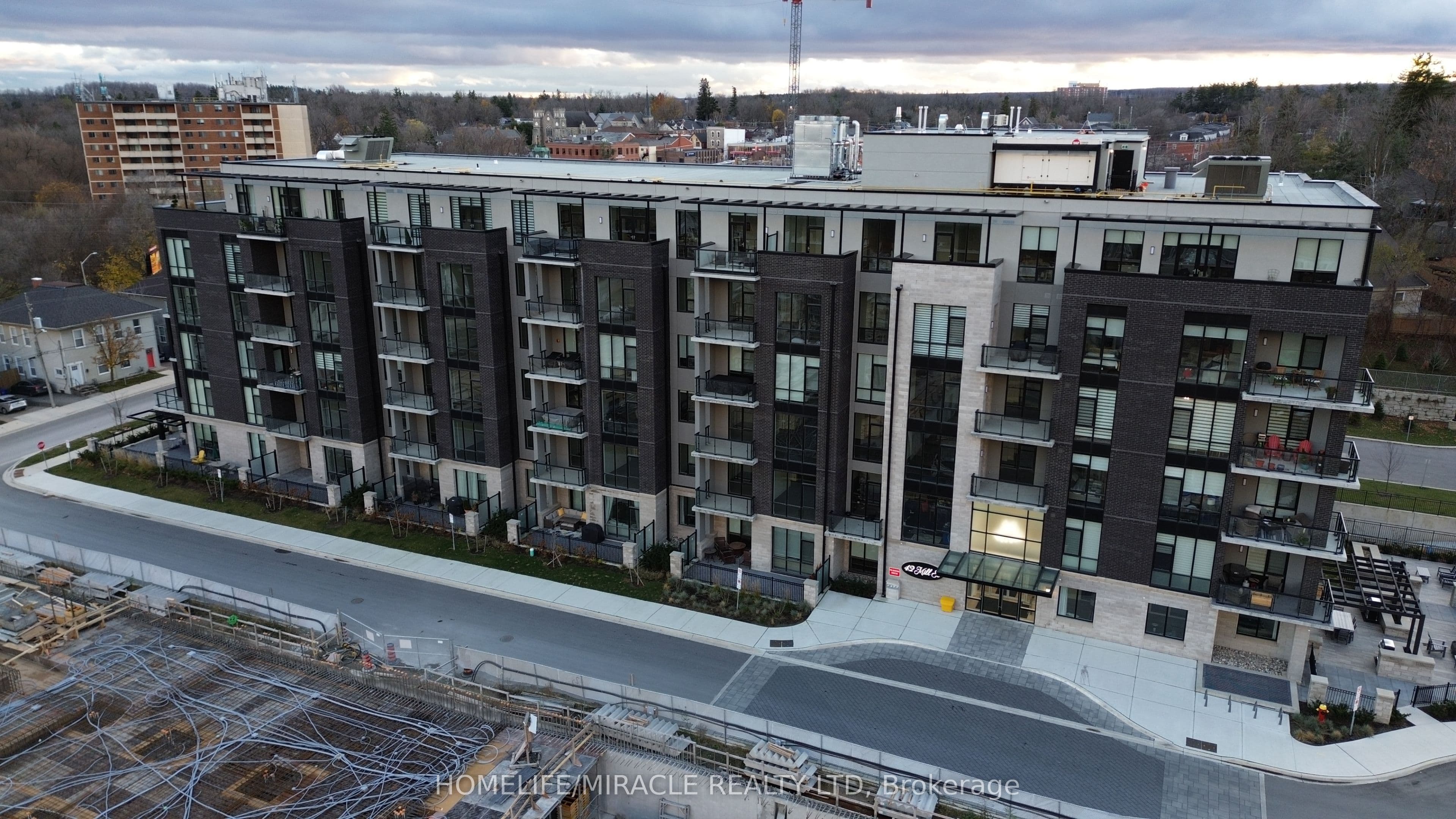 42 Mill Street 414, Halton Hills, ON L7G 0P9