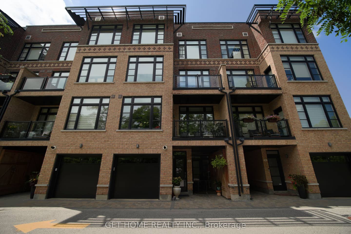 8169 Kipling Avenue E 22, Vaughan, ON L4L 0G4