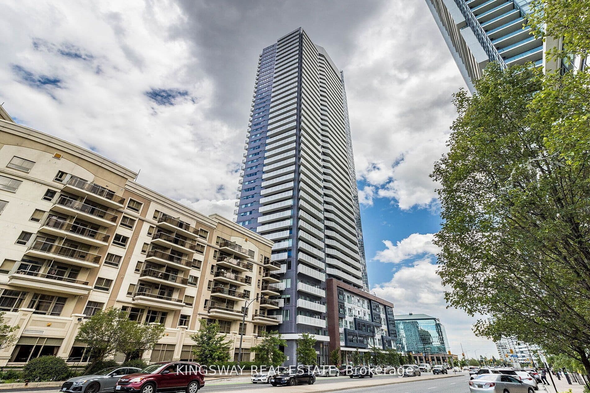 4065 Confederation Parkway 1410, Mississauga, ON L5B 4N1