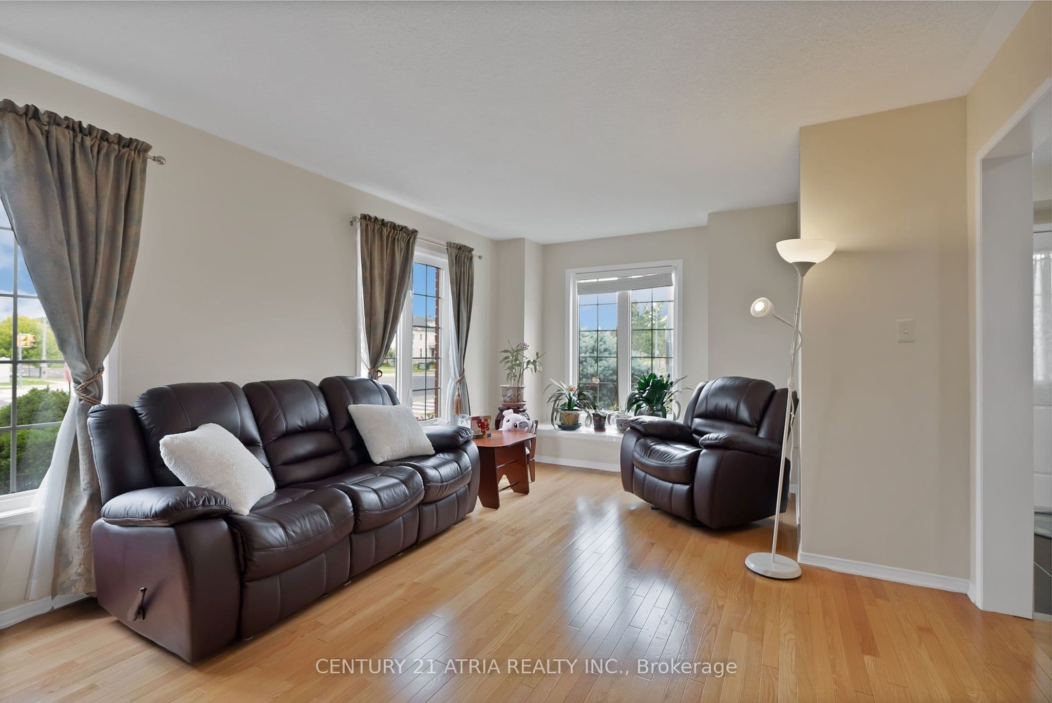 100 Gas Lamp Lane, Markham, ON L6B 0H7