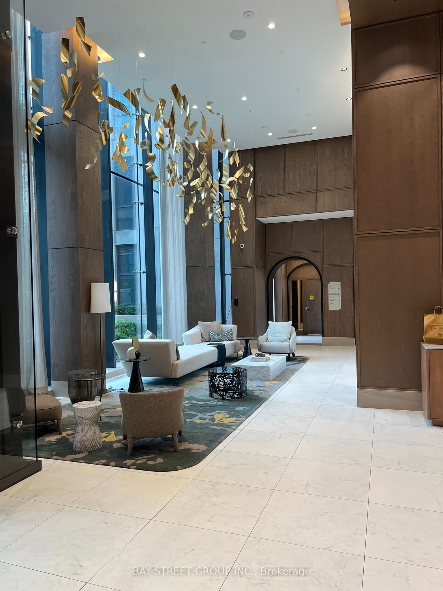 30 Inn on the Park Drive 2304, Toronto, ON M3C 0P7