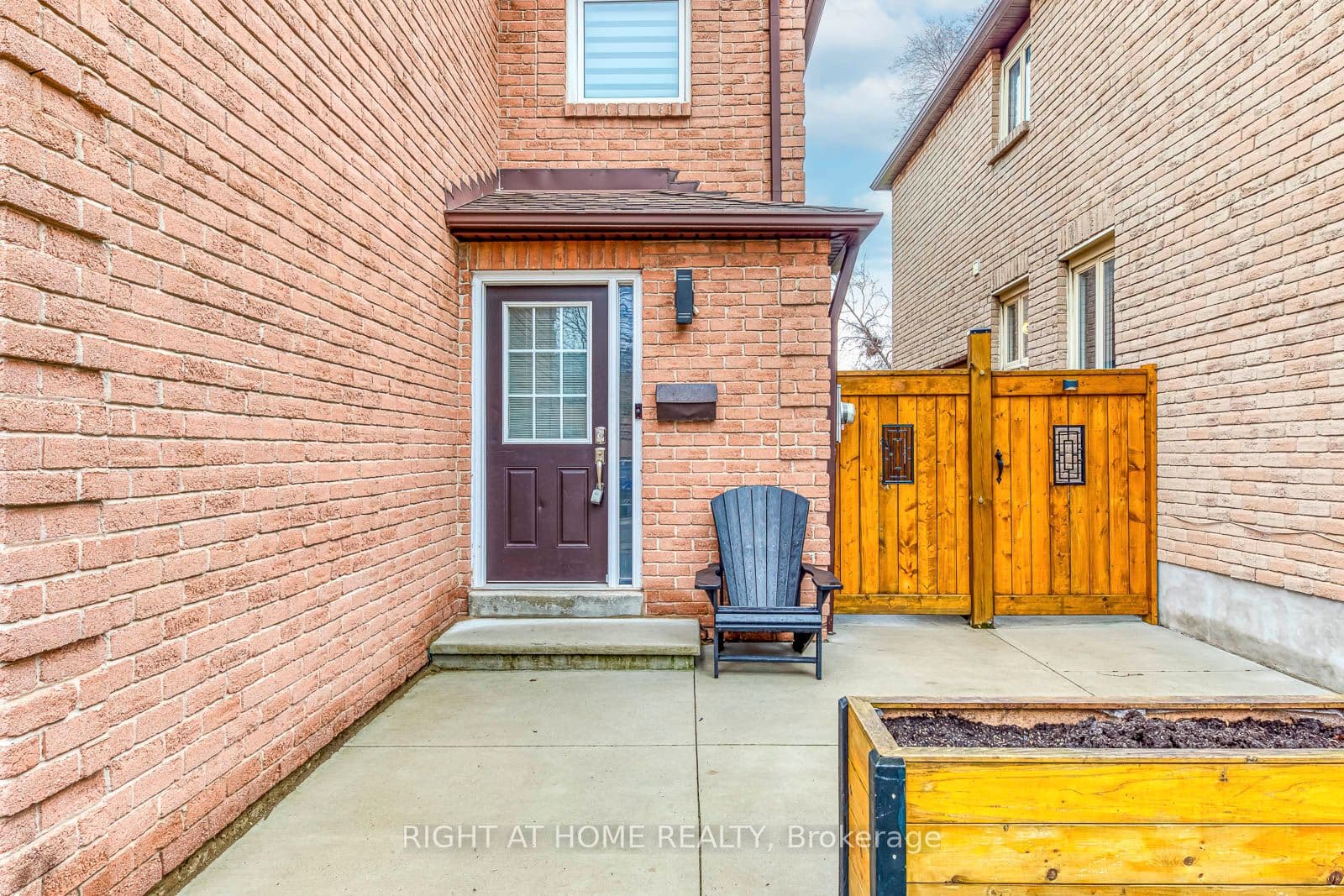 4164 Forest Fire Crescent, Mississauga, ON L4W 3P5