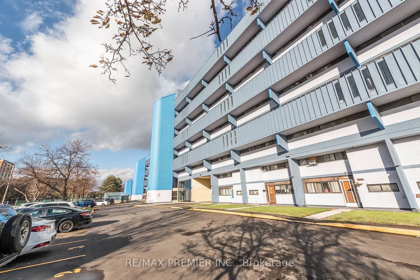 4673 Jane Street 612, Toronto, ON M3N 2L1