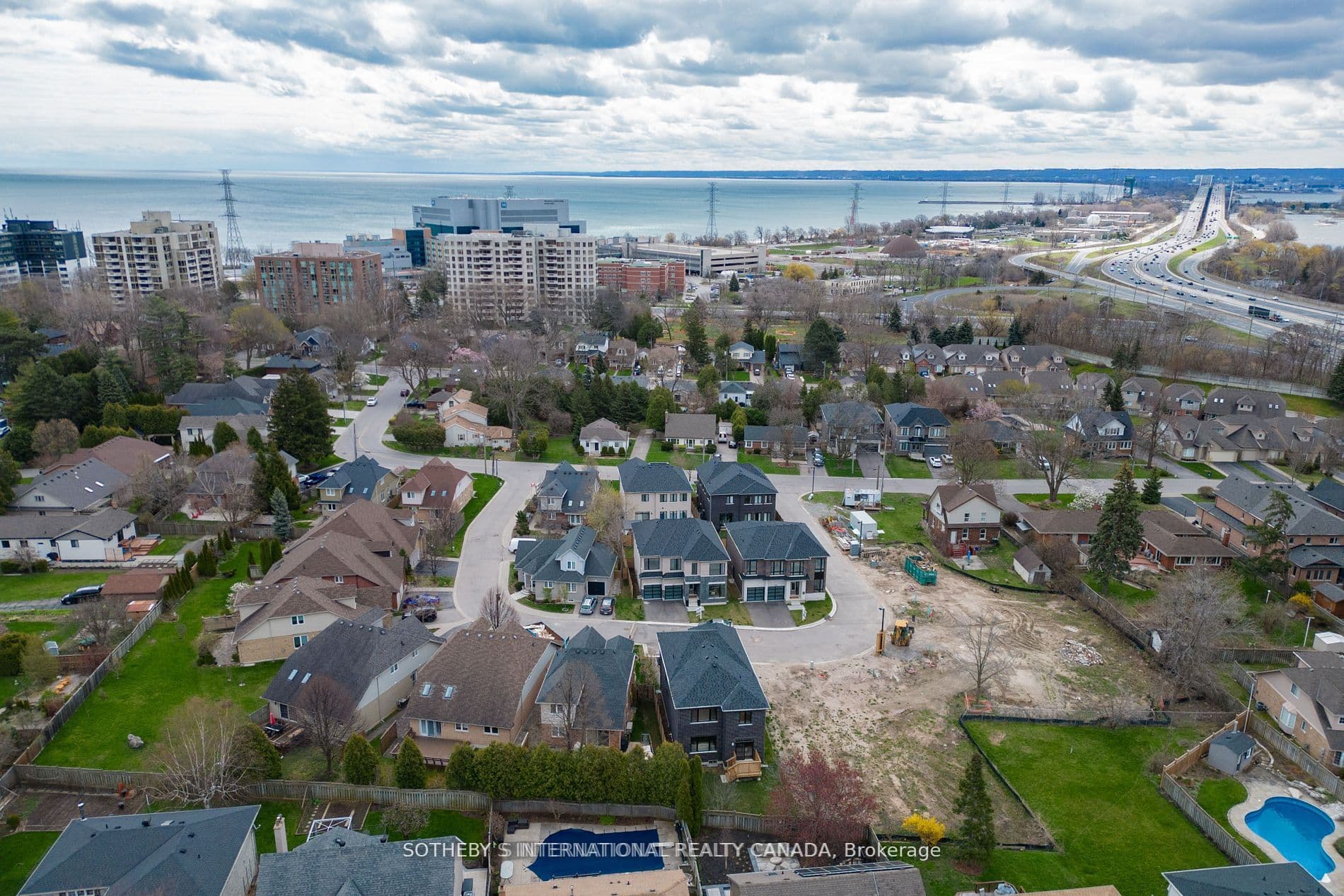 510 Markay Common, Burlington, ON L7S 0A6
