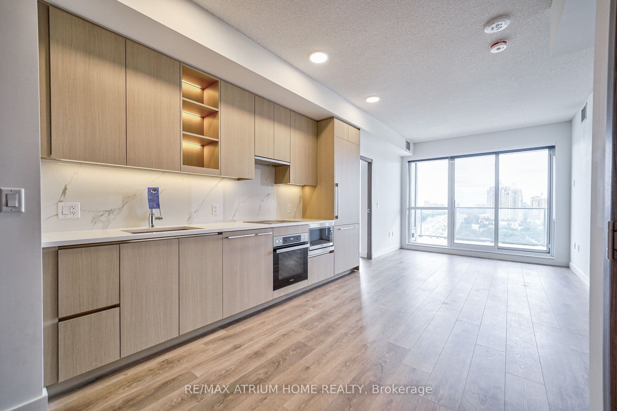25 McMahon Drive W 2005, Toronto, ON M2K 0J1