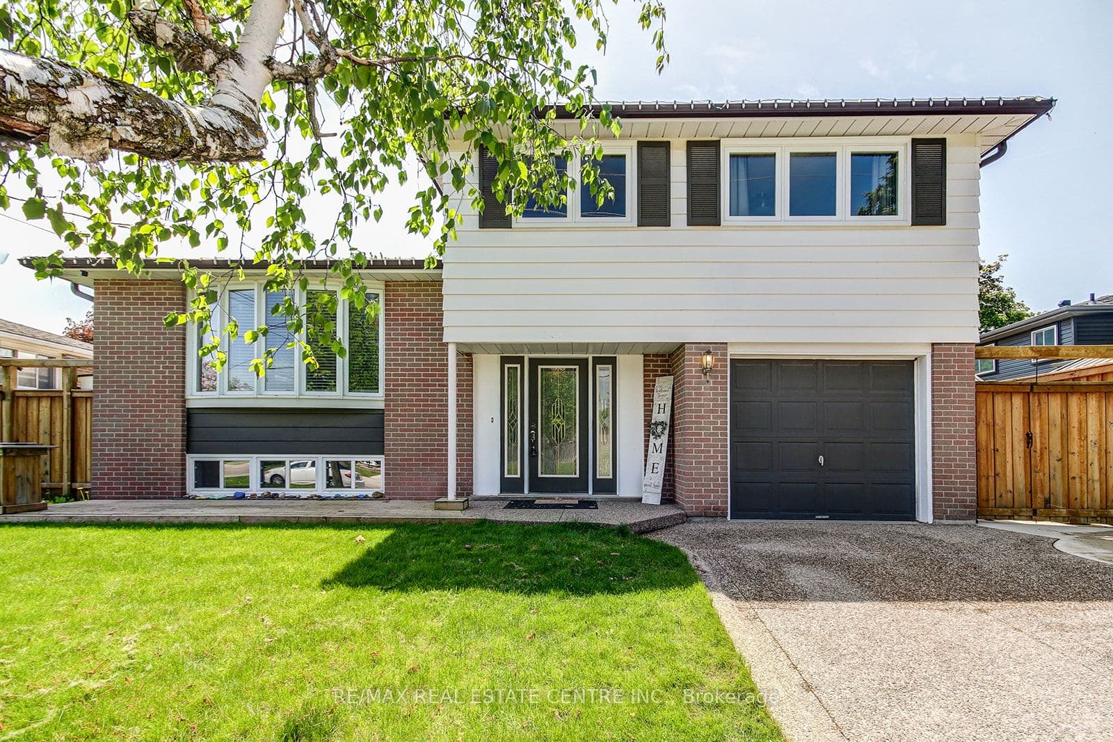 200 DELREX Boulevard, Halton Hills, ON L7G 4E7