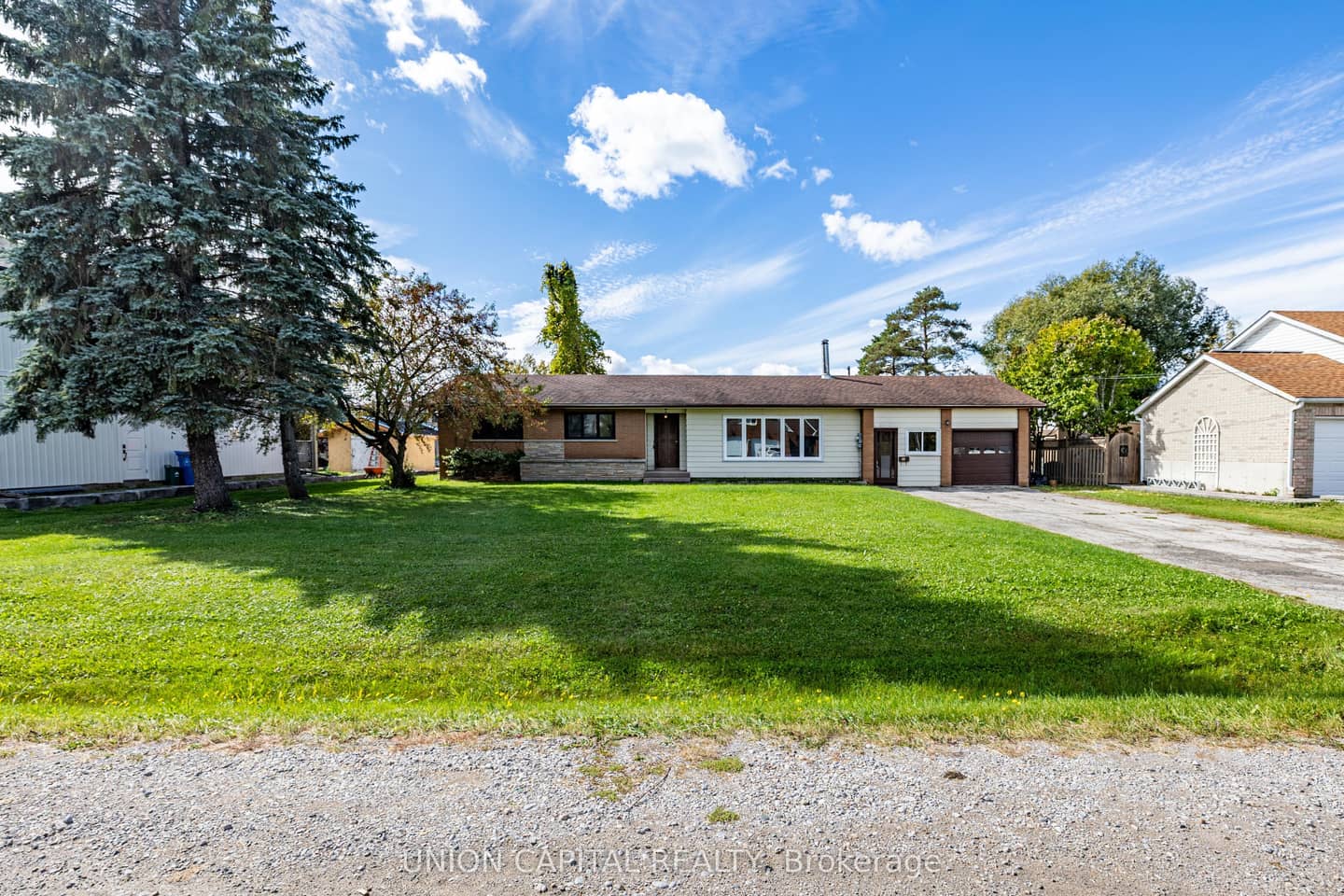 64 Canal Street, Georgina, ON L4P 1K5