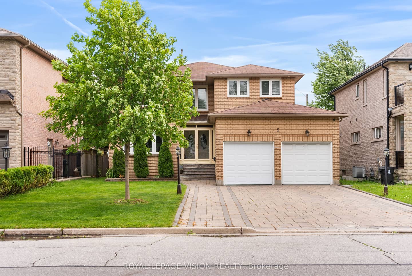 5 Anson Avenue, Toronto, ON M1M 1X2