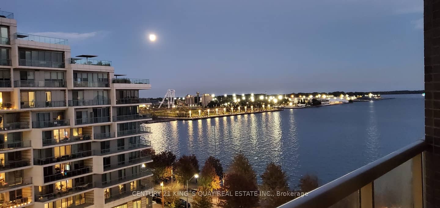 1 Edgewater Drive 820, Toronto, ON M5A 0L1