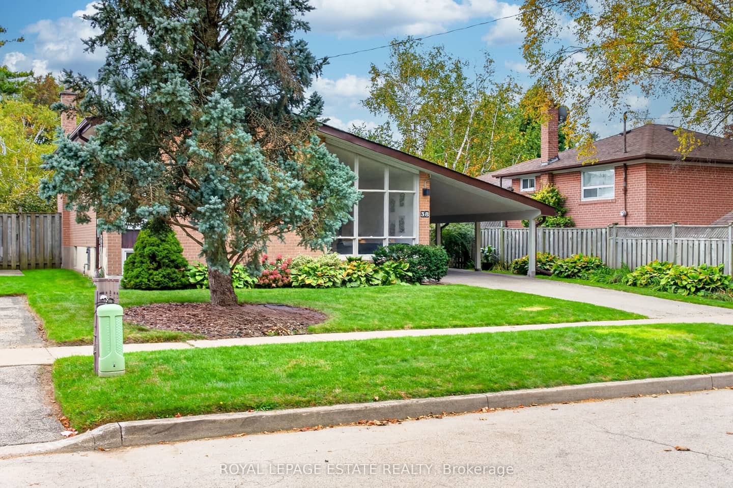 38 Brightside Drive, Toronto, ON M1E 3Z1