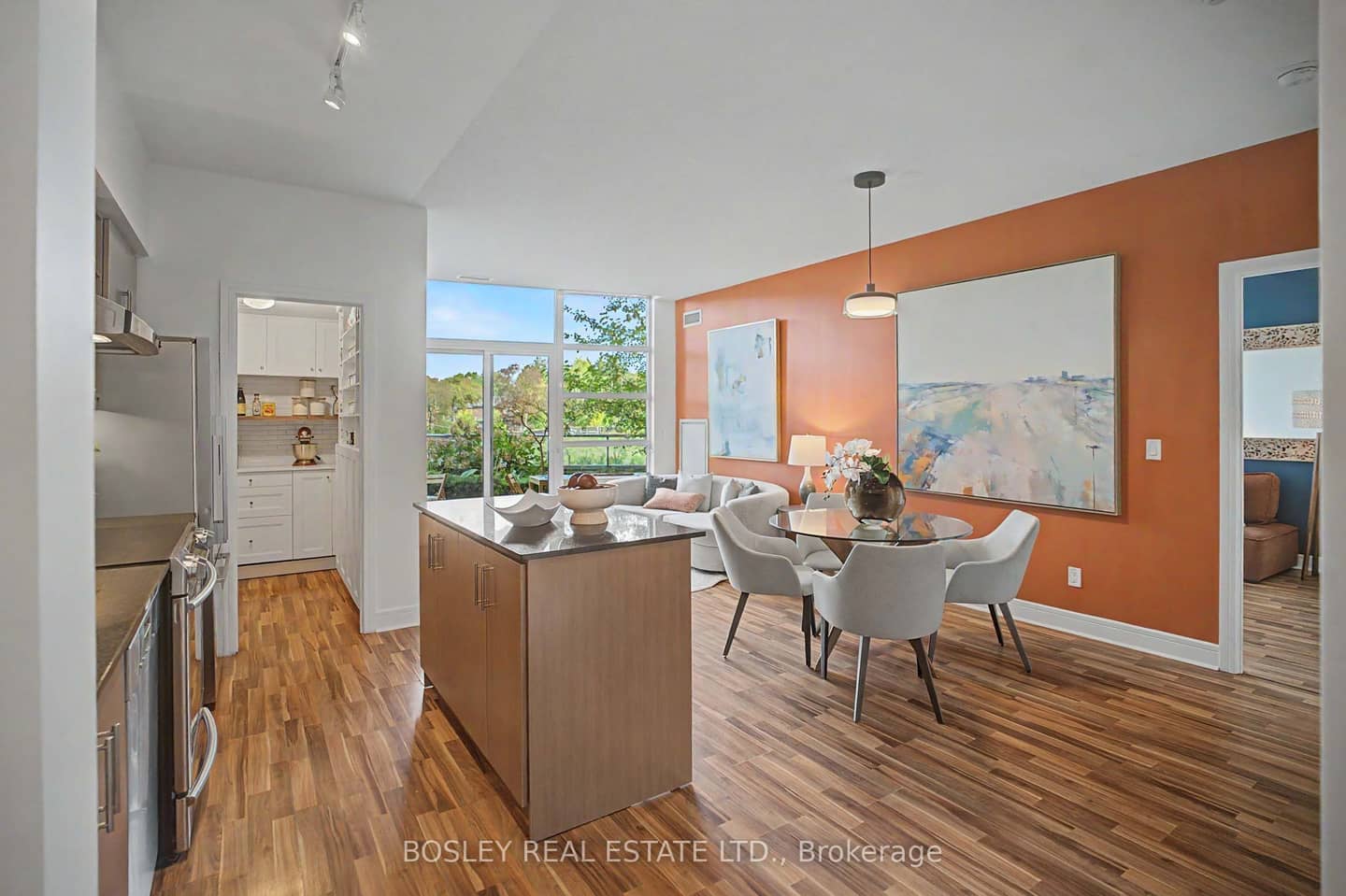 35 Brian Peck Crescent 125, Toronto, ON M4G 0A5