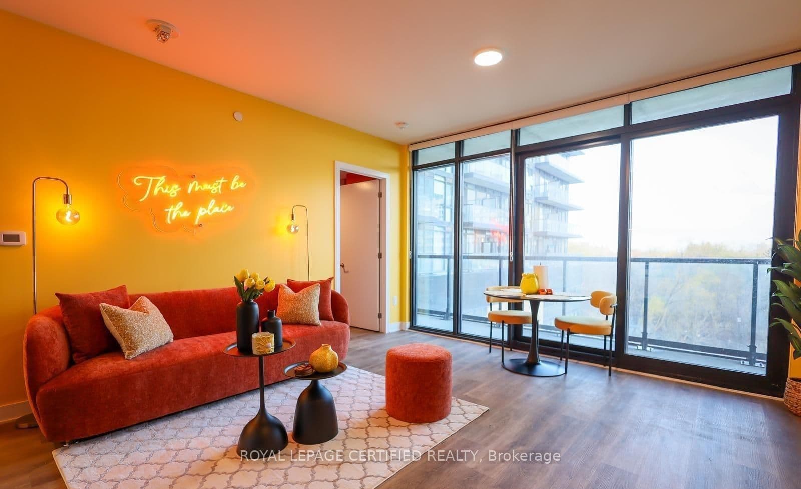 86 Dundas Street E 302, Mississauga, ON L5A 0B1