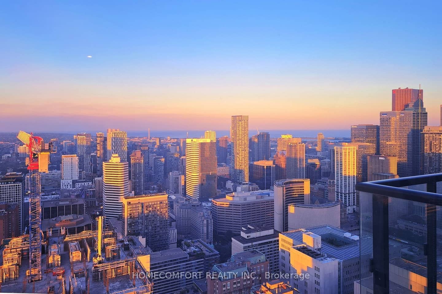 488 University Avenue 4703, Toronto, ON M5G 0C1