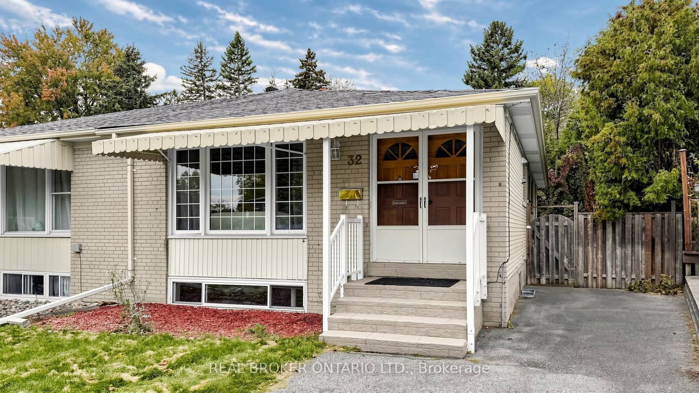 32 Cairnside Crescent, Toronto, ON M2J 3M8