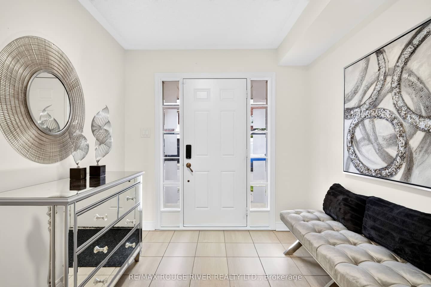 1594 Brandy Court, Pickering, ON L1X 0C8