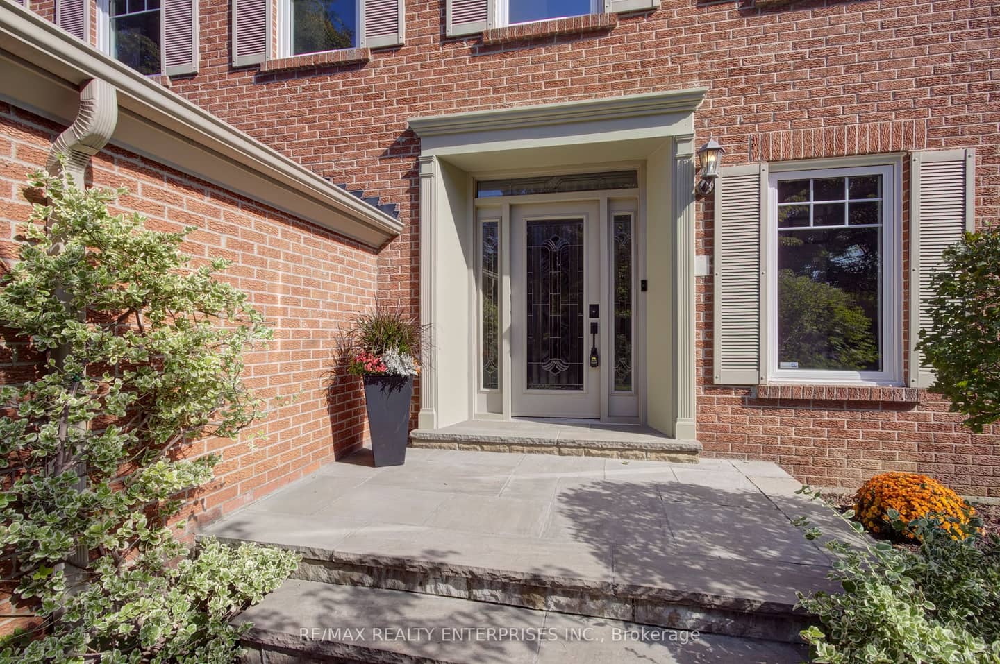 3523 Kingbird Court, Mississauga, ON L5L 2P9