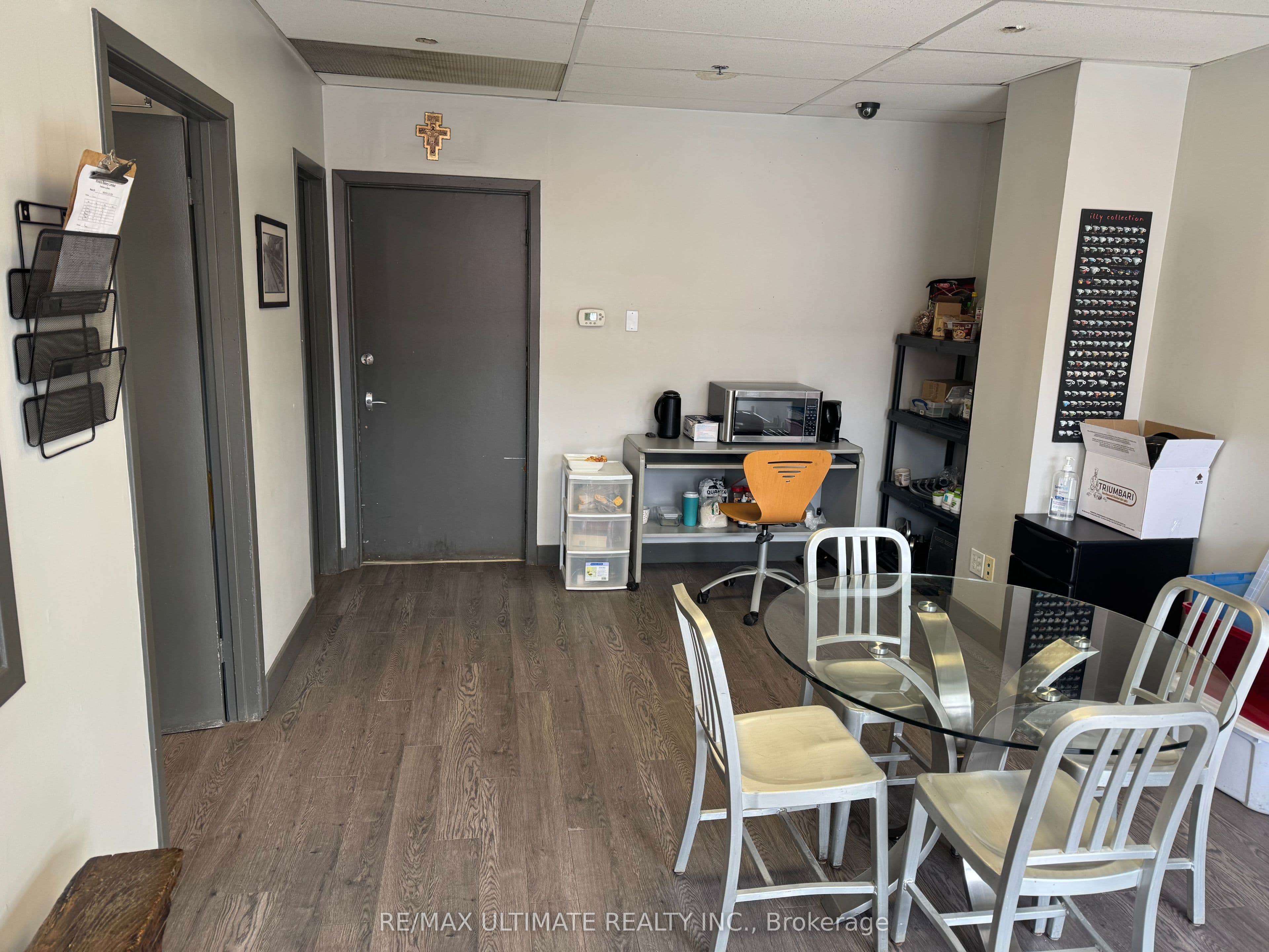329 Evans Avenue, Toronto, ON M8Z 1K2