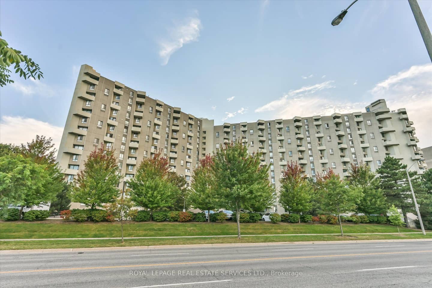 284 Mill Road E1, Toronto, ON M9C 4W6