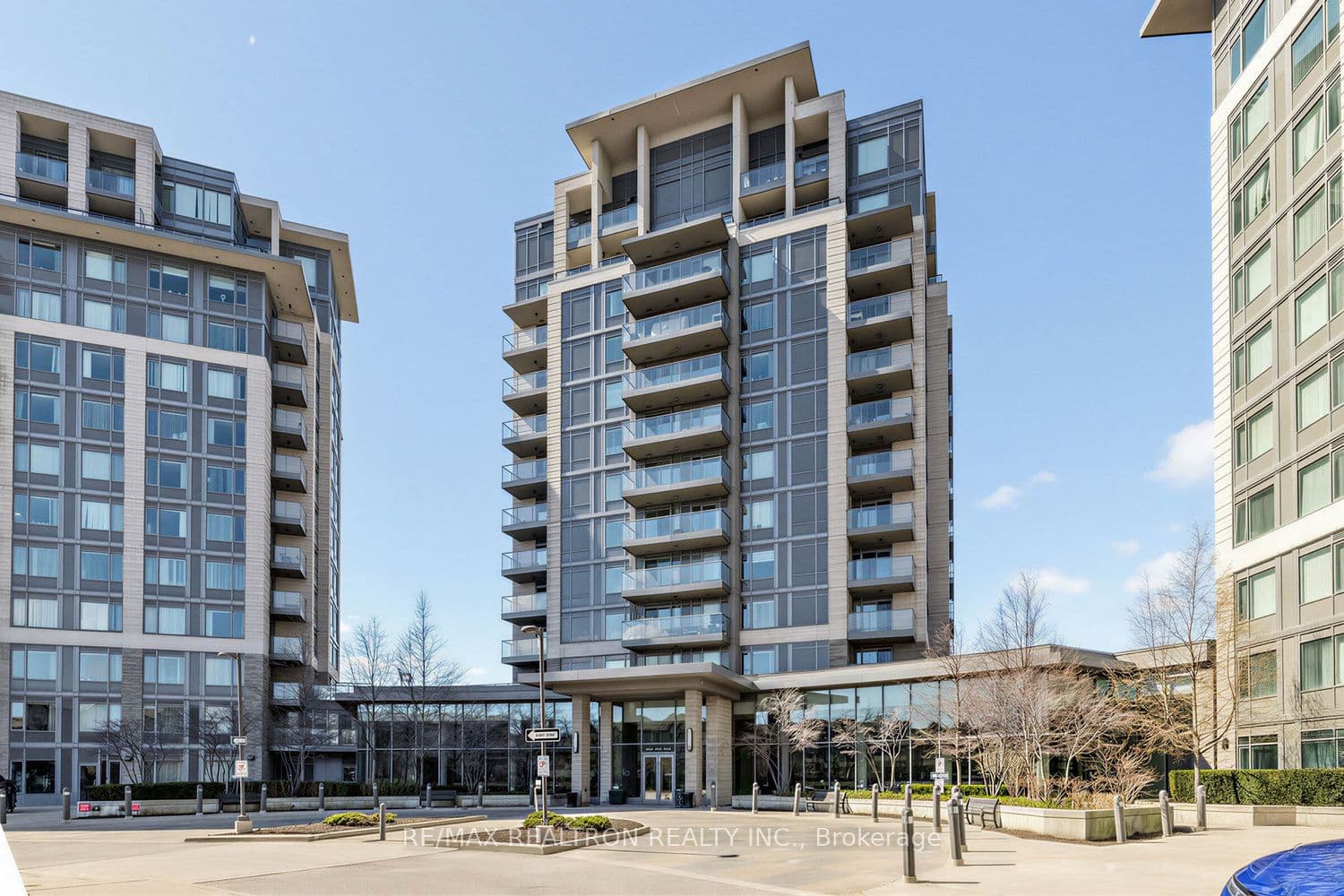 253 South Park Road Ph# 2, Markham, ON L3T 0B4