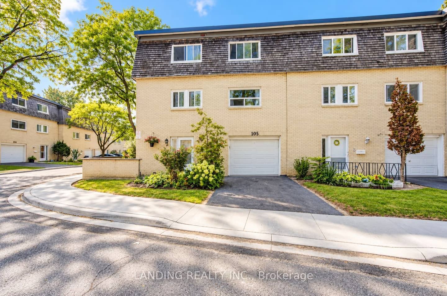 105 Courville Coachway N/A, Toronto, ON M2J 3V6