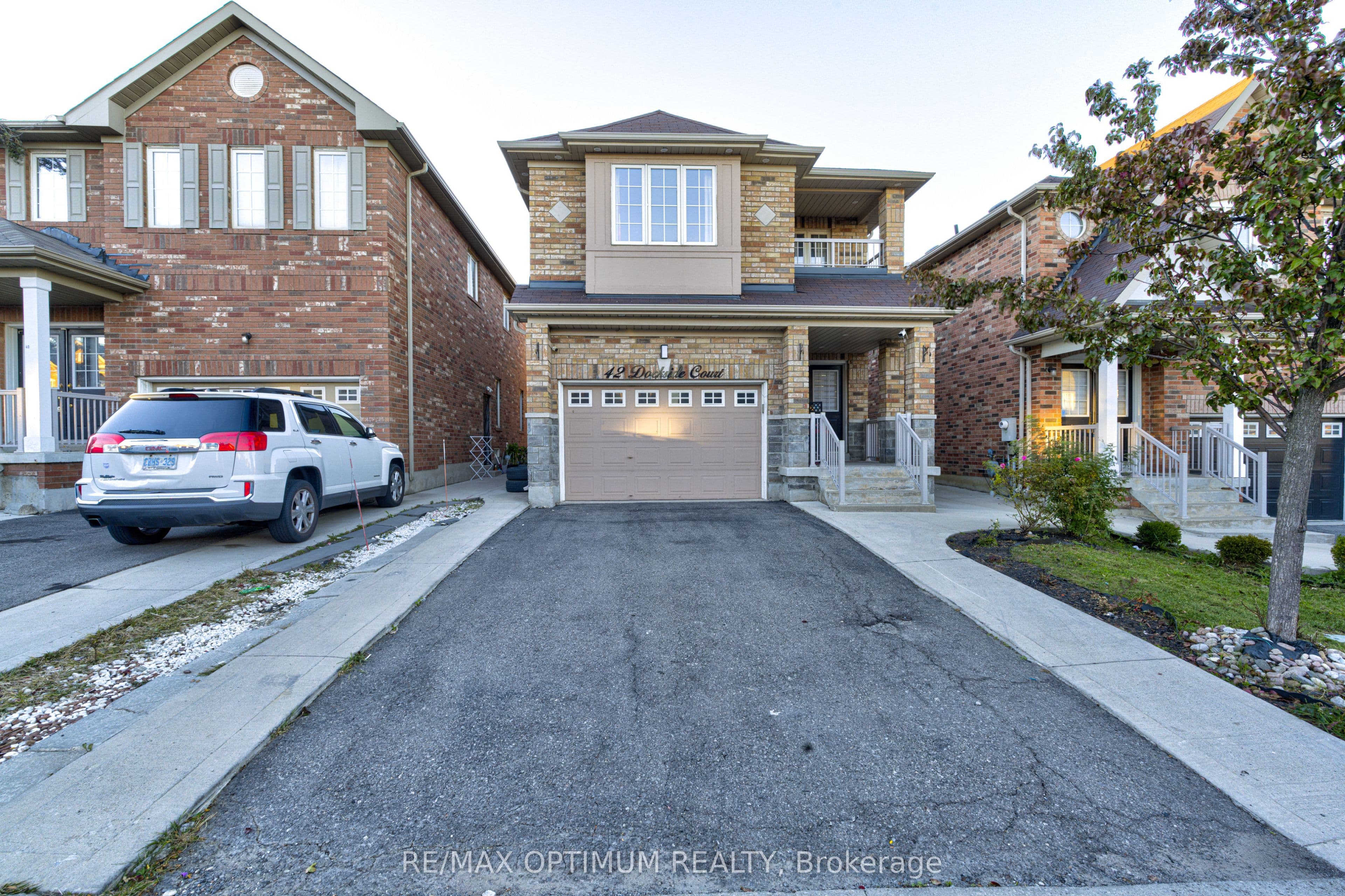 42 Dockside Court, Brampton, ON L6Z 0G3