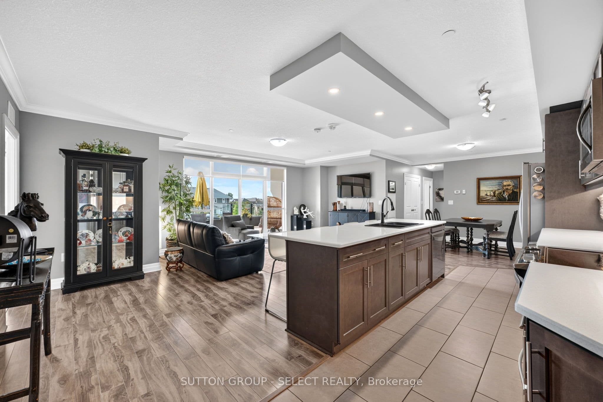 260 Villagewalk Boulevard 209, London North, ON N6G 0W6