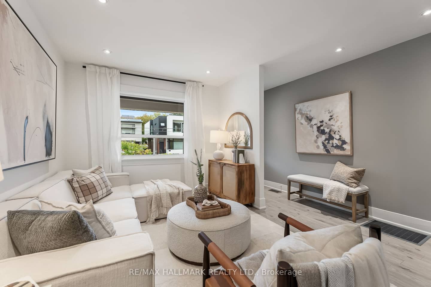 25 Northview Avenue, Toronto, ON M1N 1V9