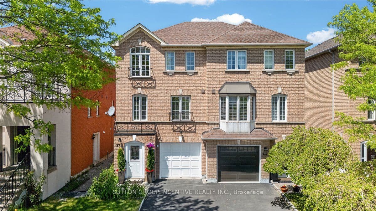 97 Yellowood Circle, Vaughan, ON L4J 8M3