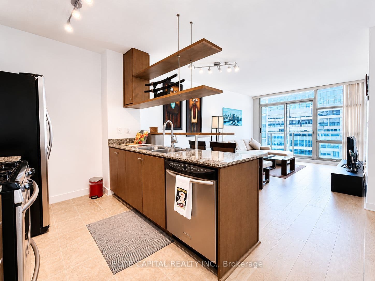 10 Navy Wharf Court 1008, Toronto, ON M5V 3V2