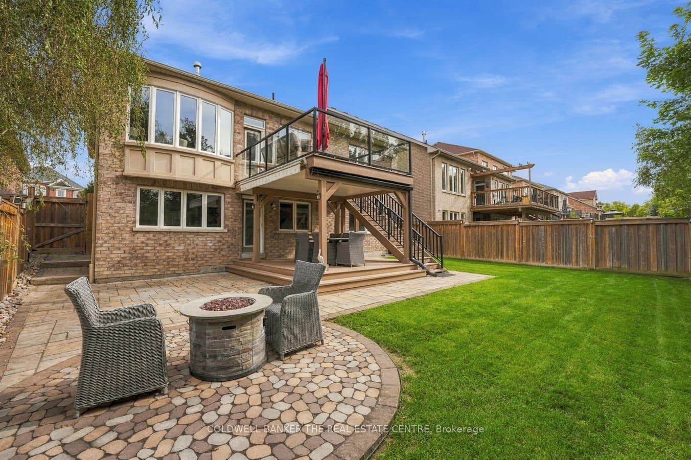 25 Manor Forest Road, East Gwillimbury, ON L0G 1M0