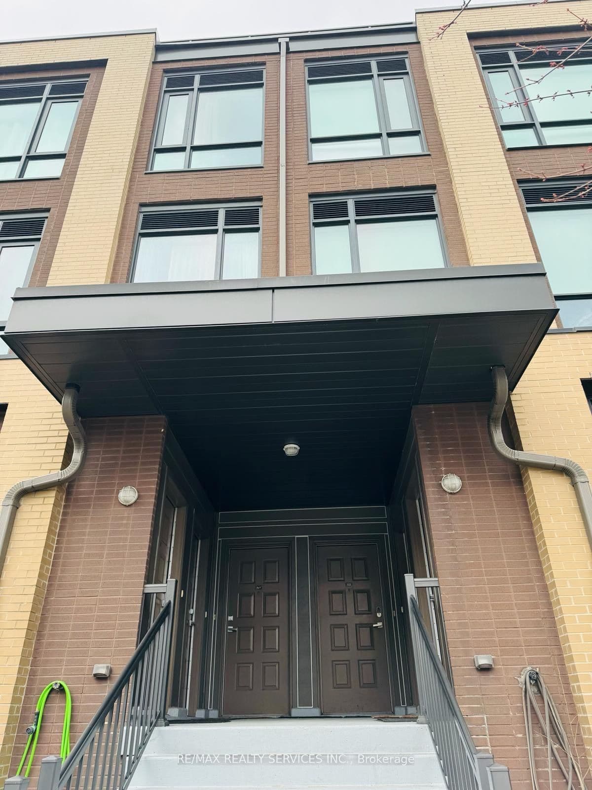 639 Lawrence Avenue W 321, Toronto, ON M6A 1A9