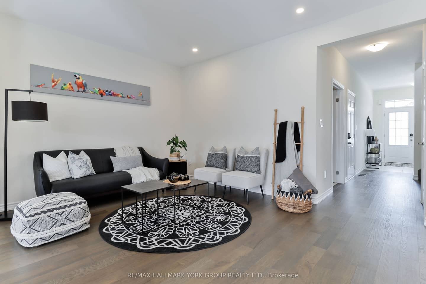 434 Ritas Avenue, Newmarket, ON L3X 2N1