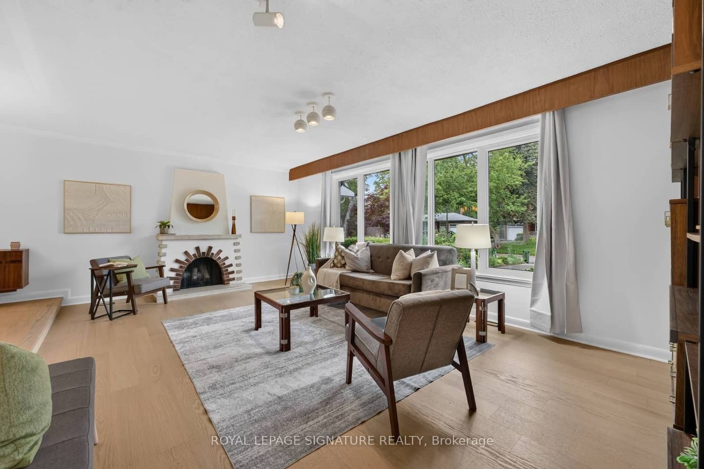 11 Regency Square, Toronto, ON M1E 1N4