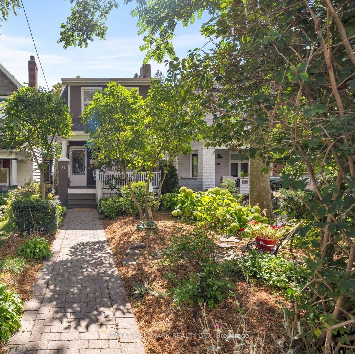 31 Cassels Avenue, Toronto, ON M4E 1X9