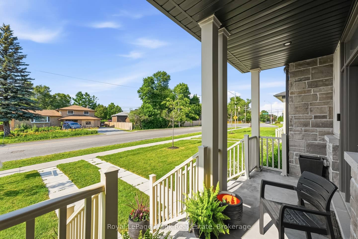 27 Shand Lane, Scugog, ON L9L 0C7